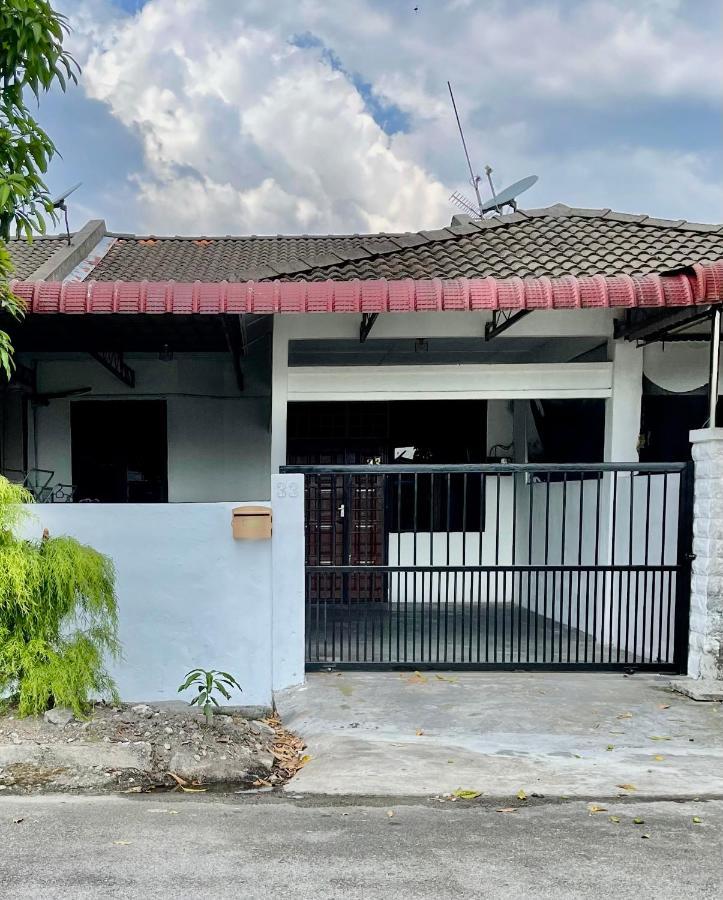 Entire 33 Cozy House • 3 Bedroom @ Alma Bukit Mertajam Extérieur photo